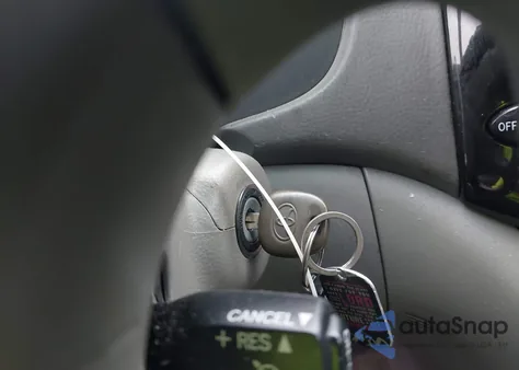 2005 Toyota Sienna Le из США, поврежденный, VIN 5TDZA23C35S352127